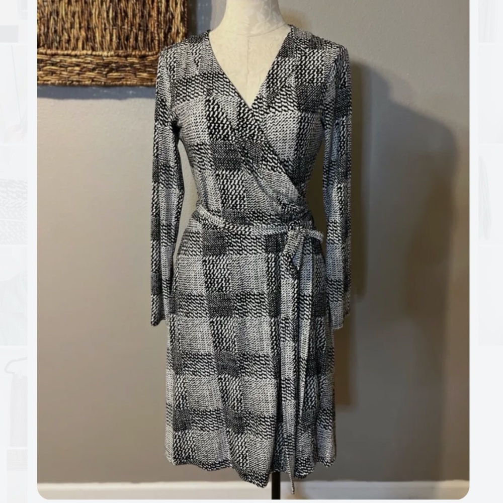 Banana Republic Plaid Long Sleeve Stretch Wrap Dress M